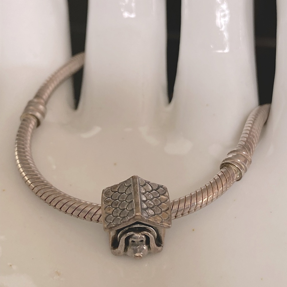 Pandora sterling silver doghouse charm with bright red heart ❤️